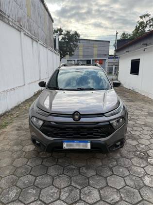 FIAT TORO 2.0 16V TURBO DIESEL RANCH 4WD AT9 FIAT TORO 2.0 16V TURBO DIESEL RANCH 4WD AT9
